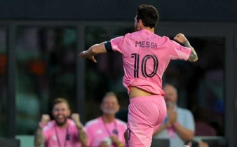 জোড়া গোল করে মায়ামিকে জেতালেন মেসি